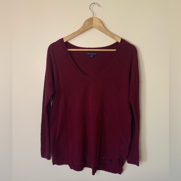American Eagle Burgundy V-Neck Sweater Size Small - Picture 1 of 4